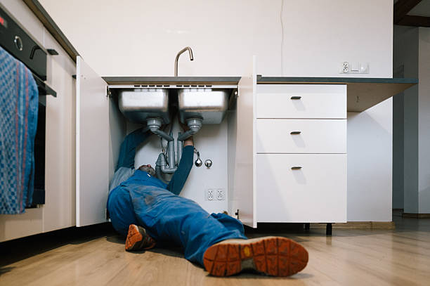 Professional Drain Cleaning technician working in Hunters, WA